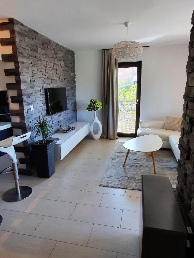 Lucia Exclusive With Parking In The Garage Apartment Porec Exterior photo